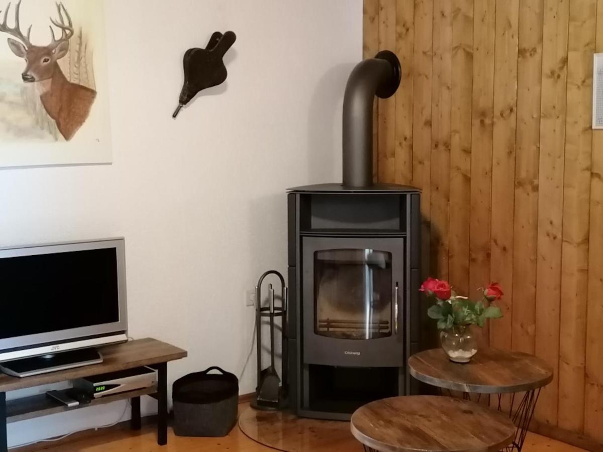 Haus Holunder Weissbriach Apartamento Exterior foto