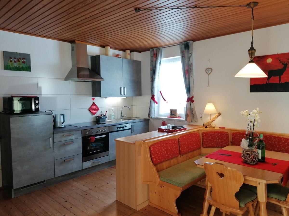 Haus Holunder Weissbriach Apartamento Exterior foto