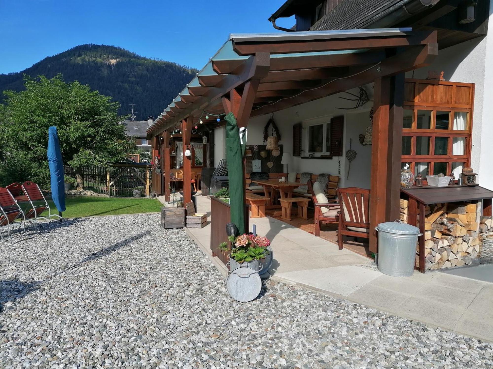 Haus Holunder Weissbriach Apartamento Exterior foto