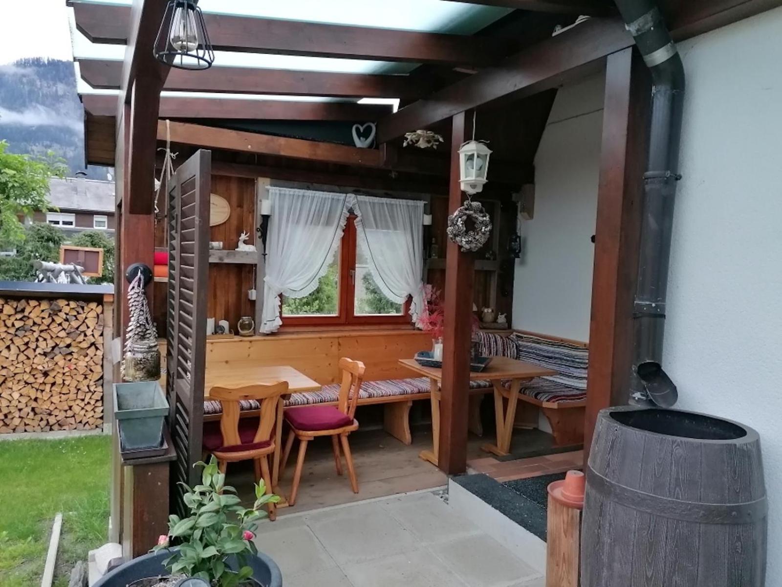 Haus Holunder Weissbriach Apartamento Exterior foto