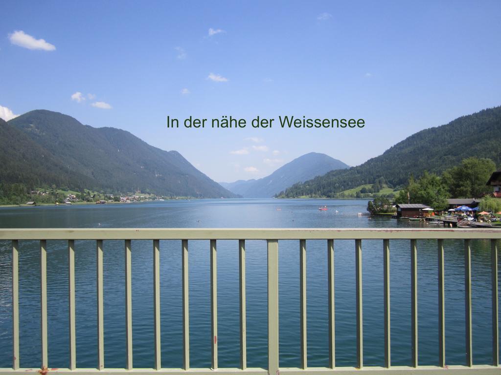 Haus Holunder Weissbriach Apartamento Exterior foto