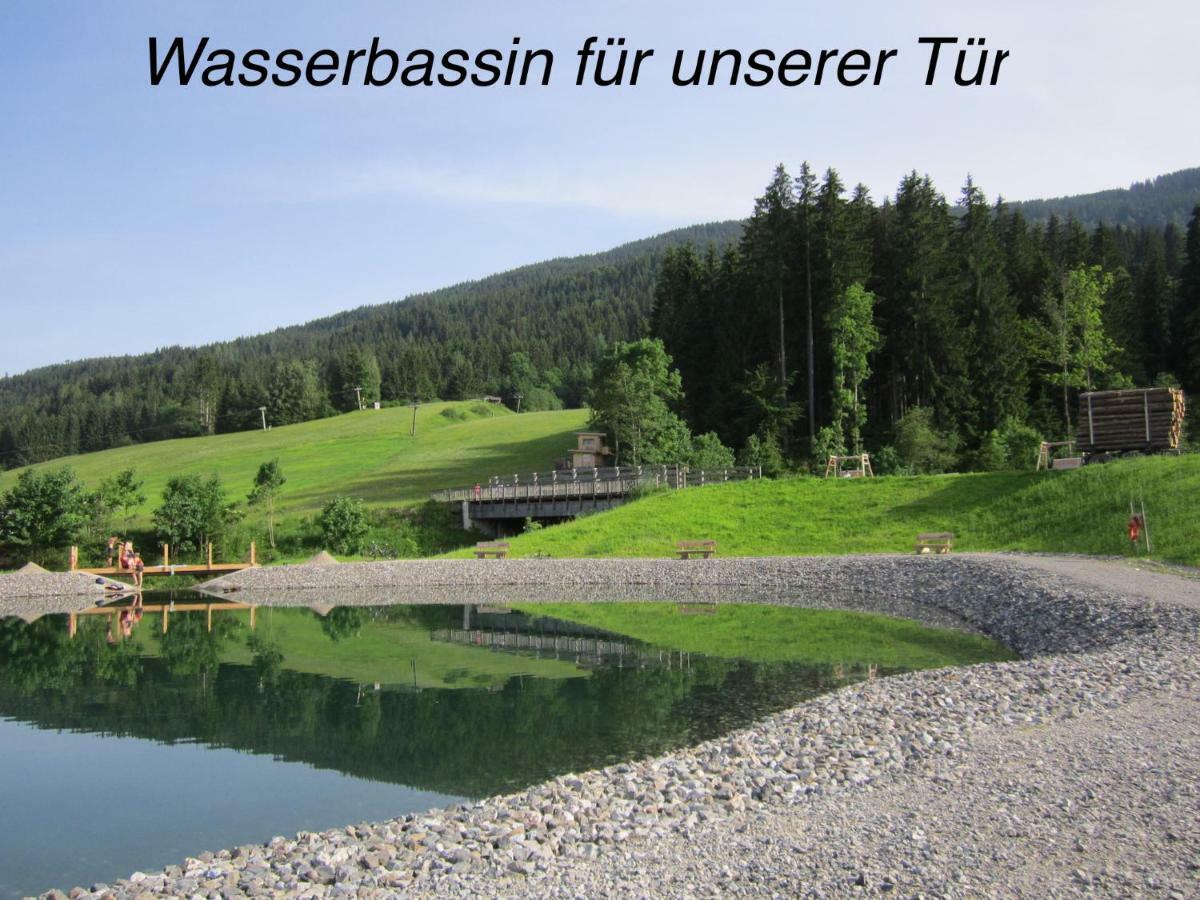 Haus Holunder Weissbriach Apartamento Exterior foto